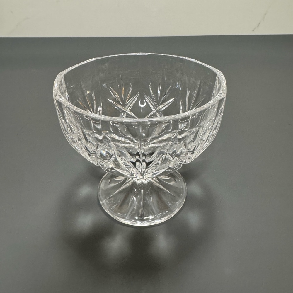 Elegant Crystal Glass Candy Dish